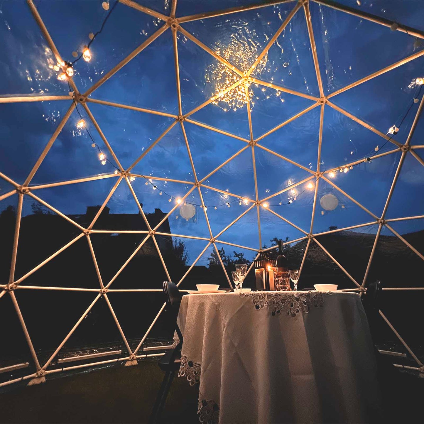 Glempings/ caurspīdīgs/ Platība: 12m²/ Diametrs: 4m